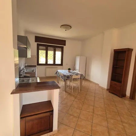 アパート Madi House